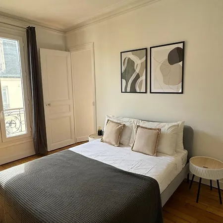 120 M2 Vue Sur Tour Eiffel Appartement *